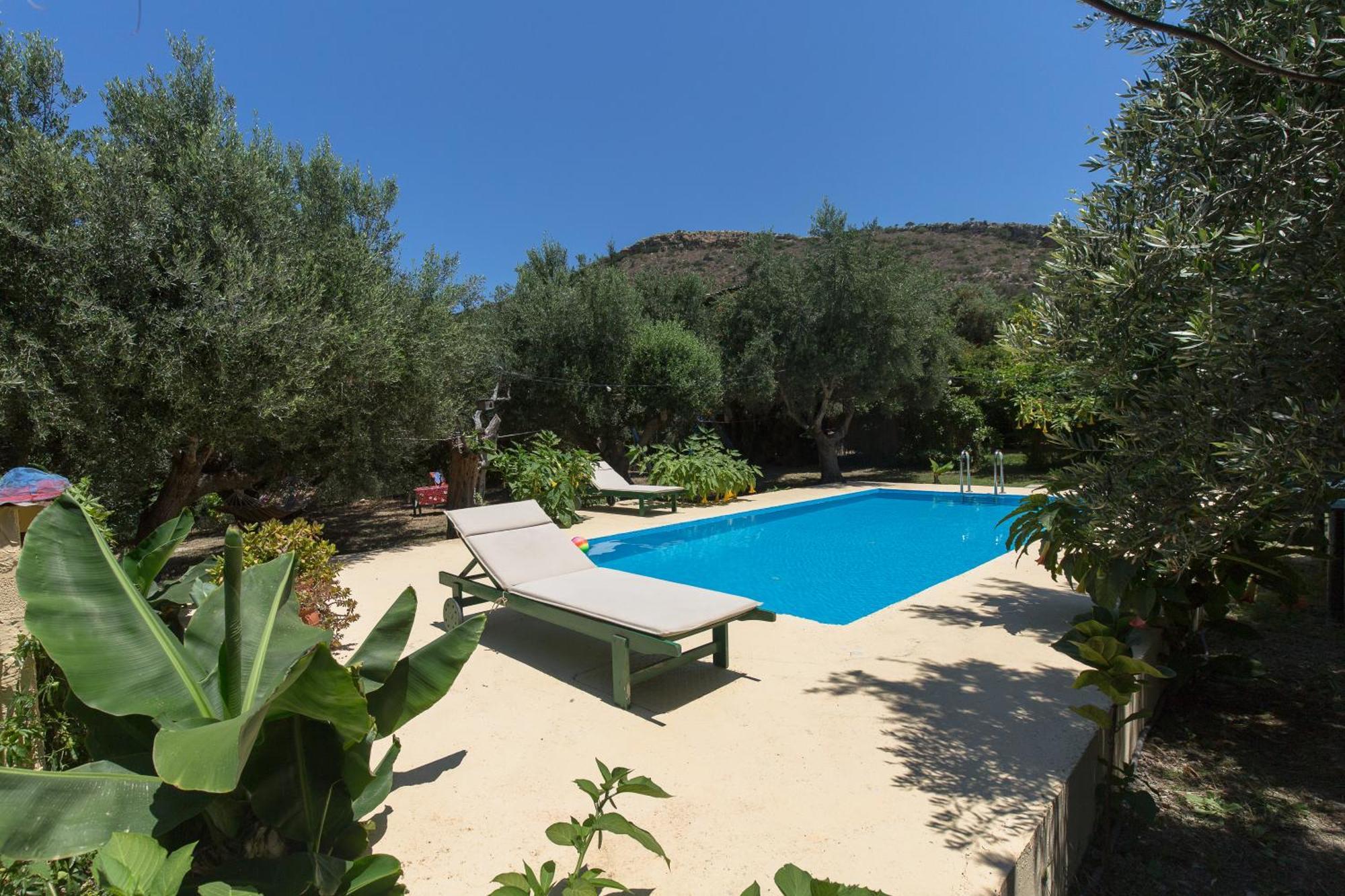 Sofiana'S Garden Retreat With Private Pool Daire Dhrapaniás Dış mekan fotoğraf